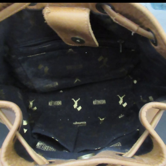 Baseballism Drawstring Bag coverts to backpack - Picture 4 of 5